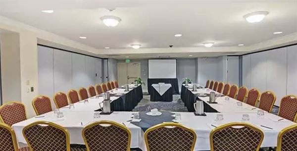 Embassy Suites Valencia