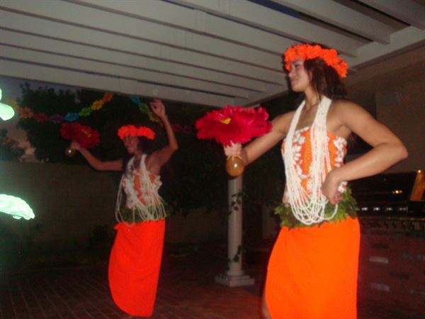 Orohena Luau Entertainment