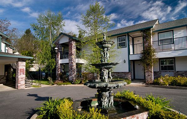 Grass Valley Courtyard Suites