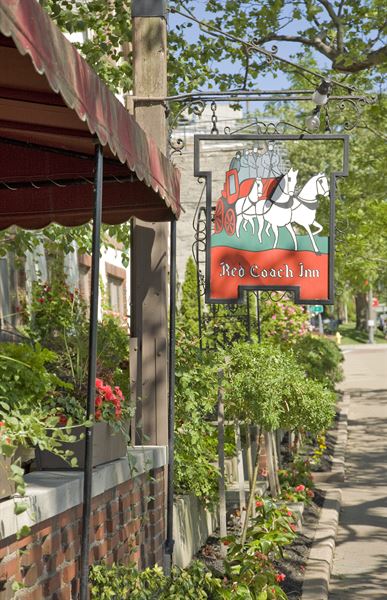 Red Coach Inn & Restaurant