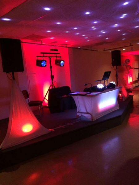 TRANSFORMATION DJ AND KARAOKE /UPLIGHTING!
