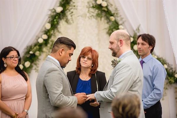 Officiant Donna- San Diego