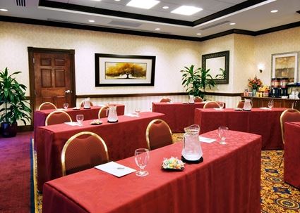 Hampton Inn & Suites Washington-Dulles International Airport