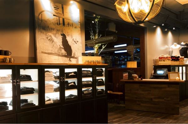 Blind Dog Restaurant & Sushi Bar