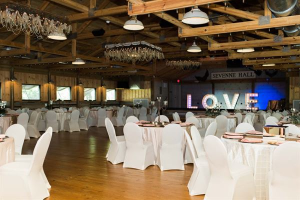 Broussard Farm And Sevenne Hall