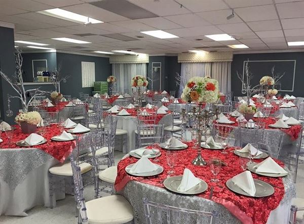 Elegante Ballroom (Harry Hines)