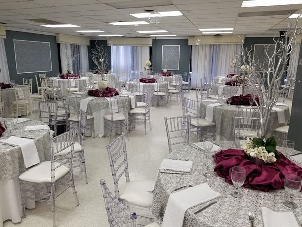 Elegante Ballroom (Harry Hines)