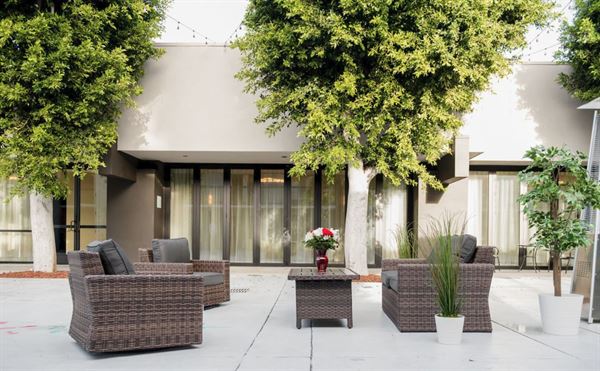 Holiday Inn Long Beach Airport