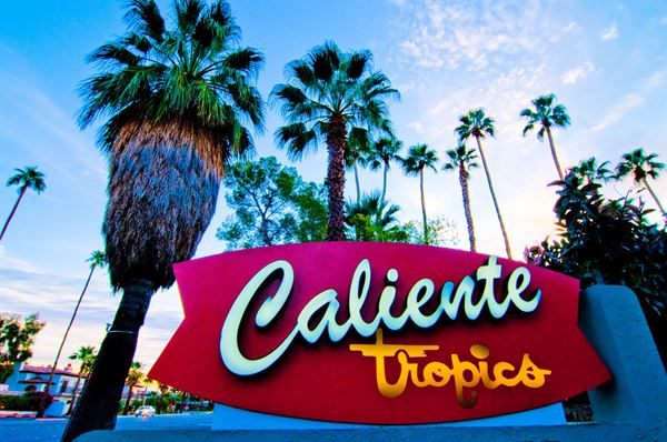 Caliente Tropics Resort