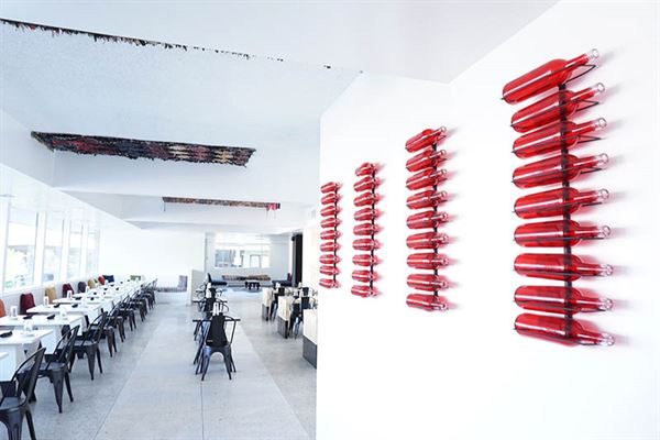 Caliente Tropics Resort