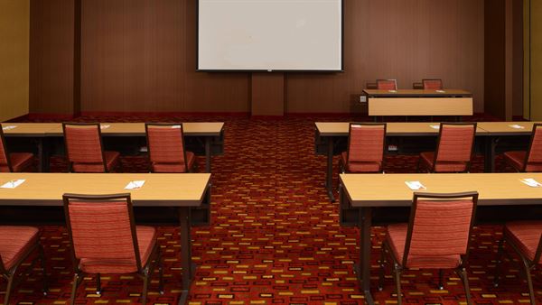 Courtyard Wichita at Old Town