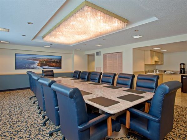 Crowne Plaza Los Angeles Harbor Hotel