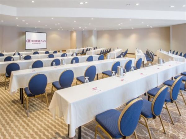 Crowne Plaza Los Angeles Harbor Hotel