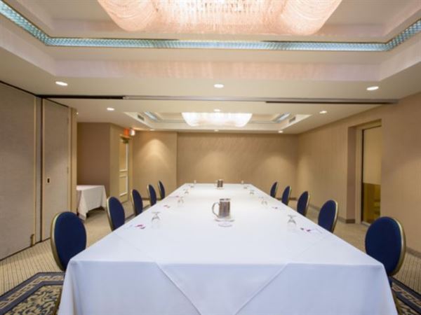 Crowne Plaza Los Angeles Harbor Hotel