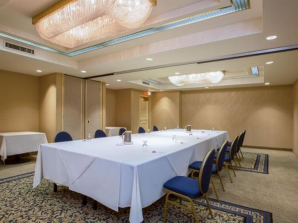 Crowne Plaza Los Angeles Harbor Hotel