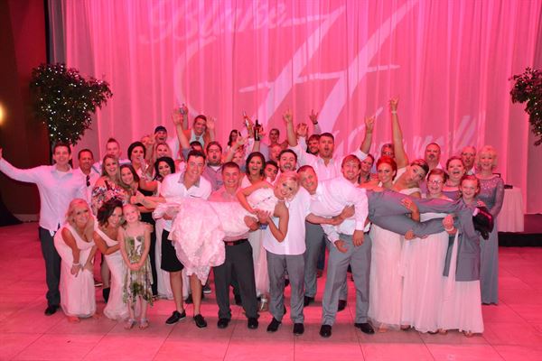 2 The Maxx Entertainment