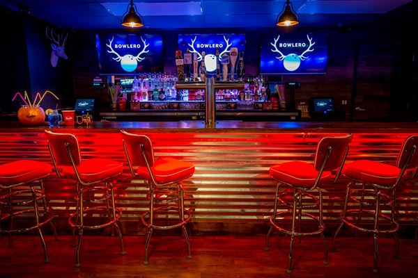 Bowlero Woodland Hills