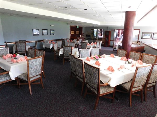 Twin Lakes Golf and Country Club