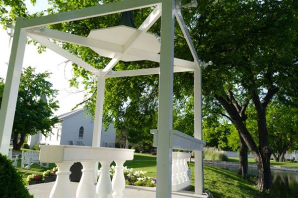 Na'Kayshions Wedding Chapel and Event Facility