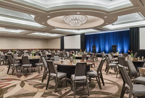 Sheraton Suites Calgary Eau Claire