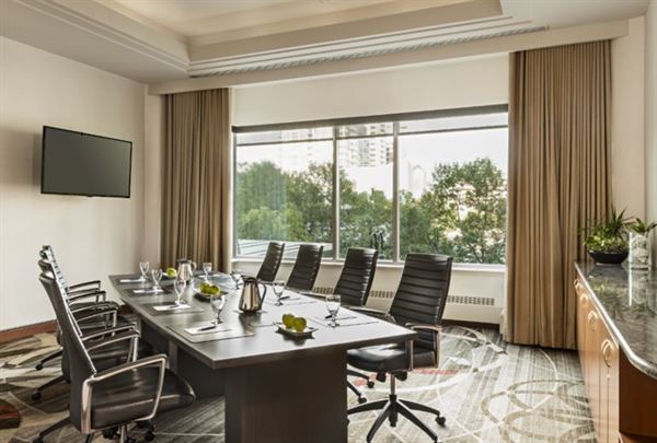 Sheraton Suites Calgary Eau Claire