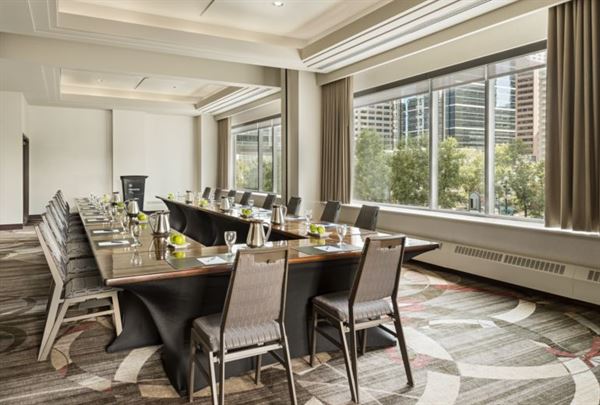 Sheraton Suites Calgary Eau Claire
