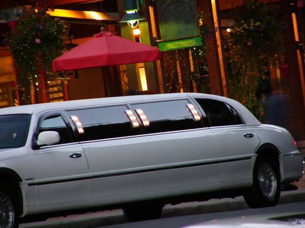 Luxury Limousine Montreal