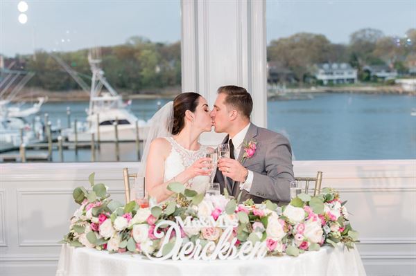 Crystal Point Yacht Club