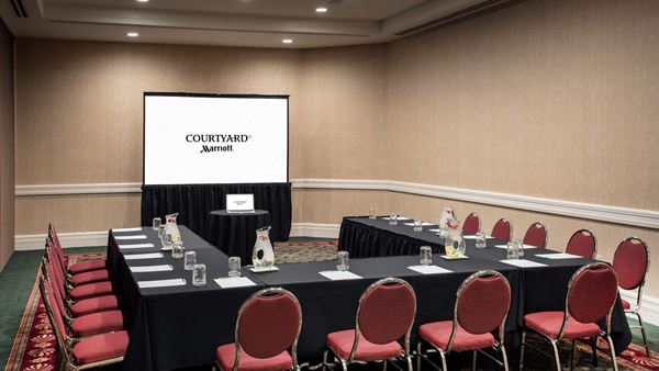 Courtyard Long Beach Downtown