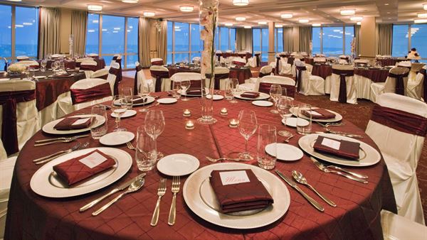 Holiday Inn Hotel & Suites North Beach