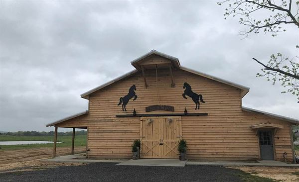 Bullard Farm And Pavilion/Hitchin Post