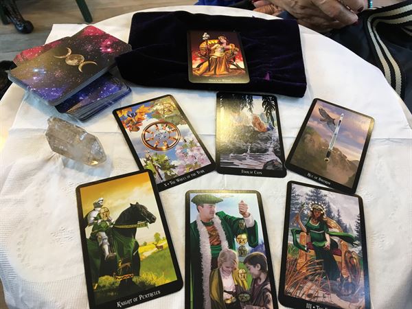 Serenity Tarot, Angel Oracle, Pendulum Readings & Reiki Services