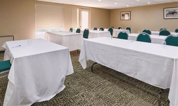 Quality Inn & Suites - Brampton