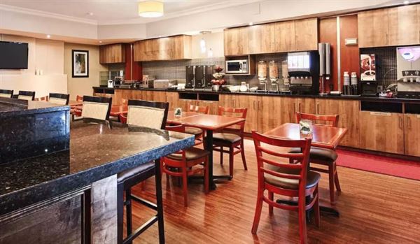 Quality Inn & Suites - Brampton