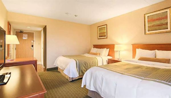 Quality Inn & Suites - Brampton