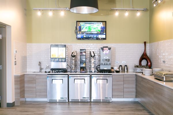 Best Western PLUS Dartmouth Hotel & Suites