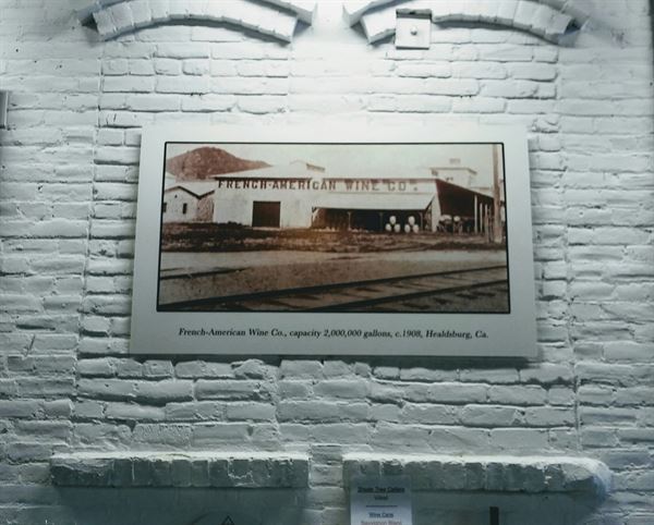 Hudson Street Wineries