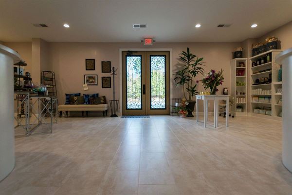 Karma Spa Lounge & Beauty Bar