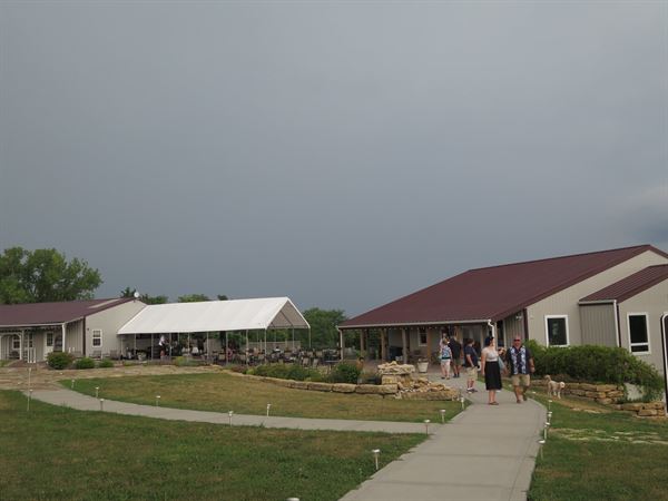 Fence Stile Vineyards & Winery