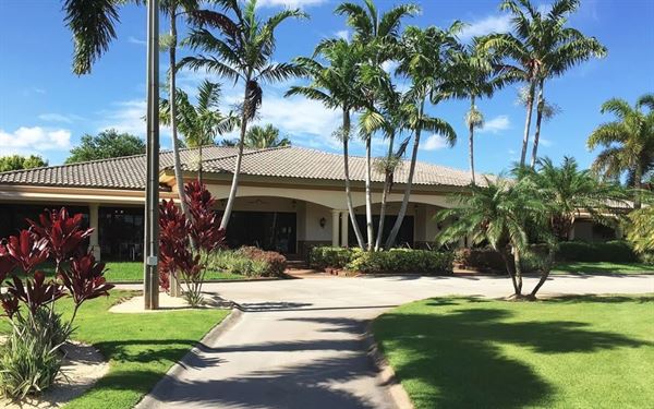 Pembroke Lakes Country Club