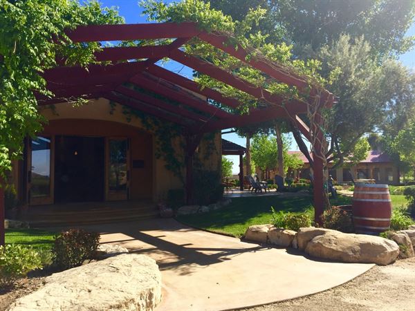 Four Sisters Ranch - Winery & Event Venue