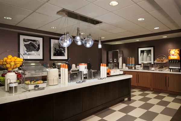 Hampton Inn & Suites Columbus Easton Area