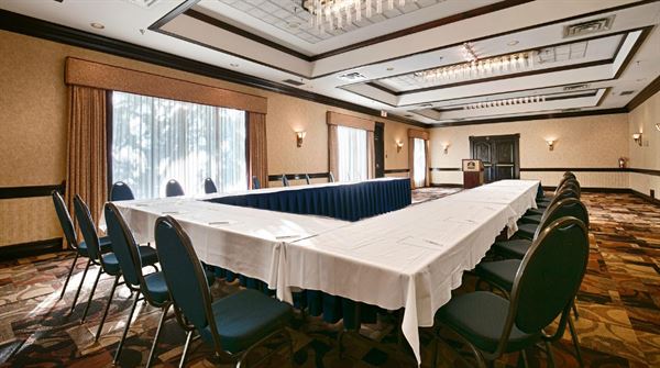 Best Western Plus - Toronto Airport Hotel