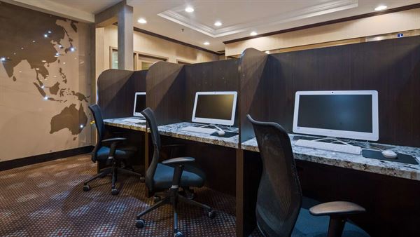 Best Western Plus - Toronto Airport Hotel