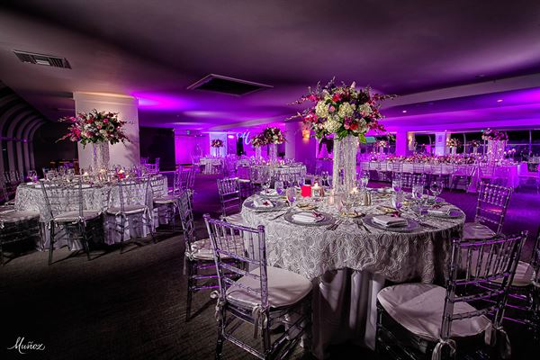 Waterstone Resort & Marina- a Curio Collection by Hilton