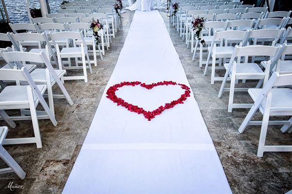 Waterstone Resort & Marina- a Curio Collection by Hilton