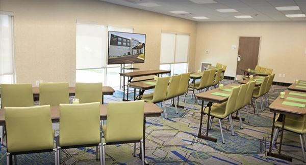 Holiday Inn Express & Suites Greenwood Mall