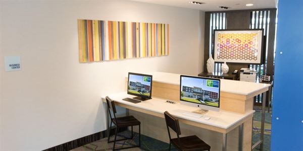 Holiday Inn Express & Suites Greenwood Mall