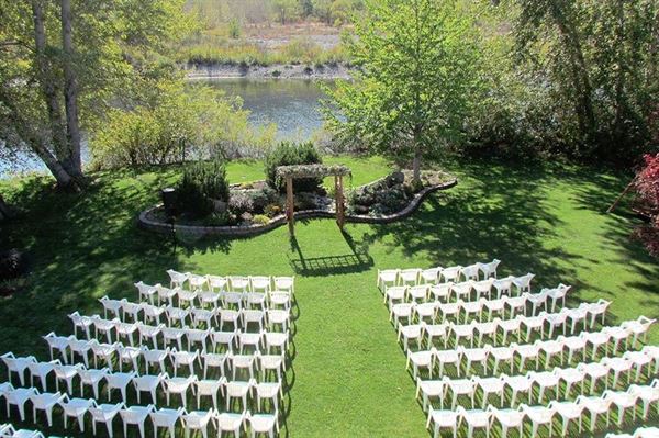 Warm Springs Inn & Winery