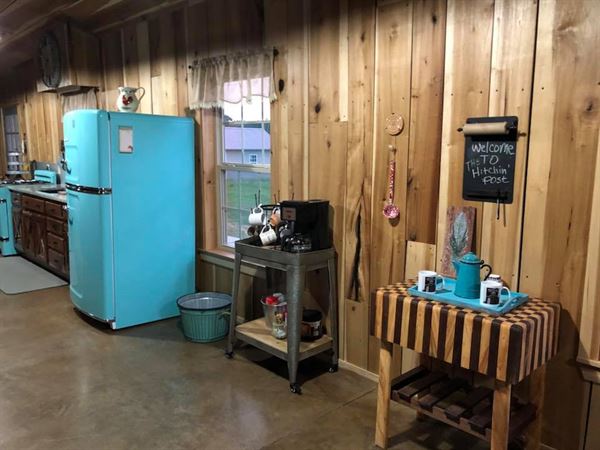 Bullard Farm And Pavilion/Hitchin Post